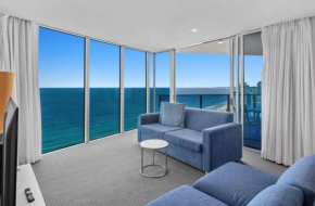 Lvl 39 - Panoramic Hilton Living with Ocean Views